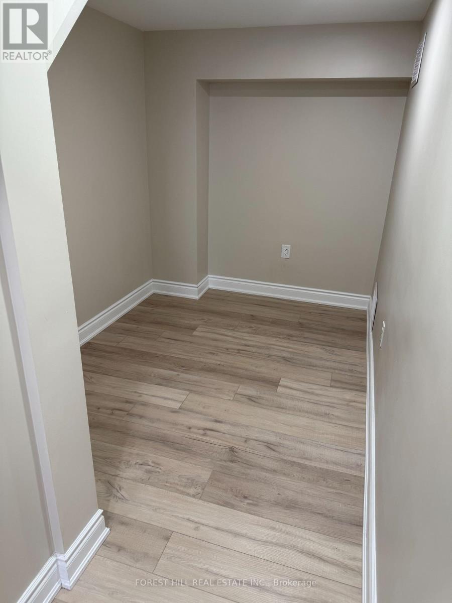 Photo 5 of 995 Dice Way, Milton ON