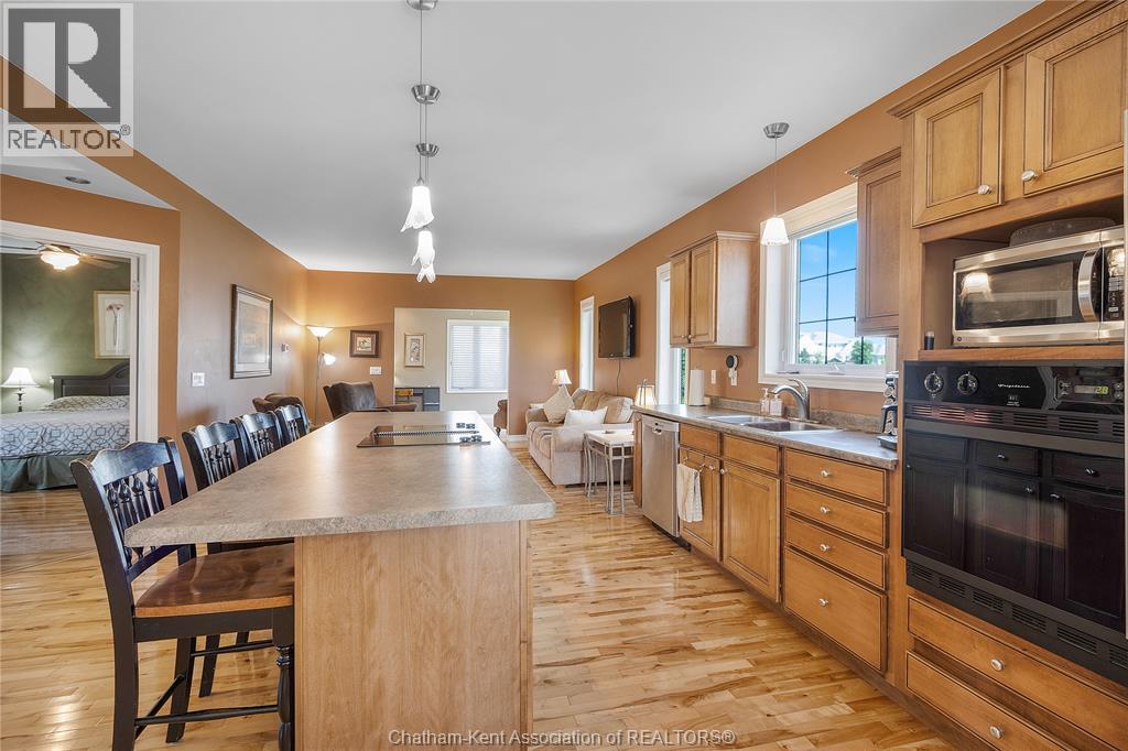 Photo 12 of 19255 Lower Thames Lane, Lighthouse Cove ON