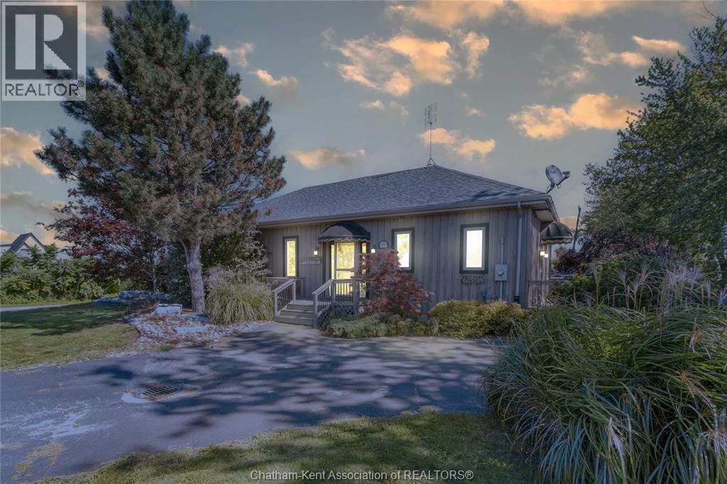 Photo 7 of 19255 Lower Thames Lane, Lighthouse Cove ON