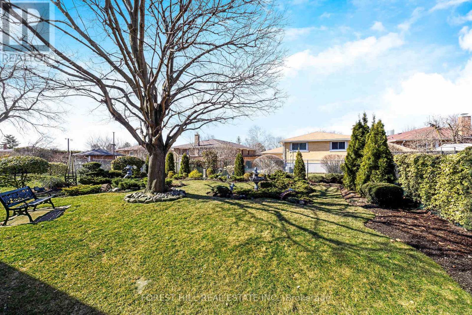 Photo 29 of 3441 Charmaine Heights, Mississauga ON
