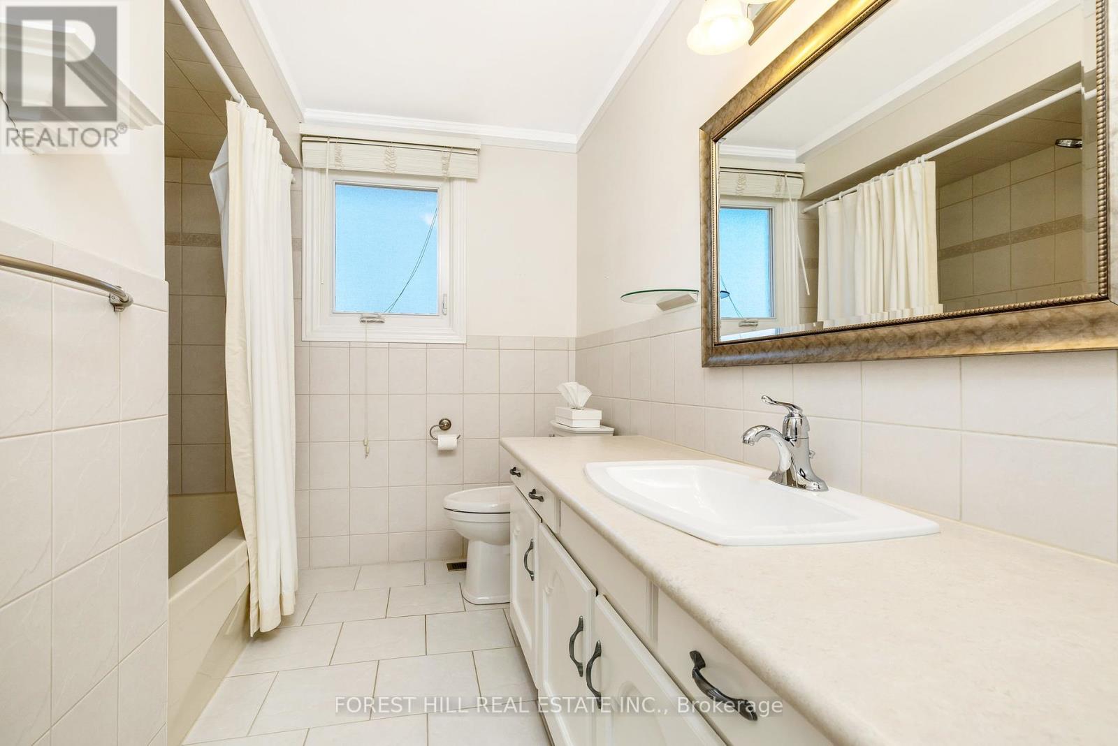 Photo 17 of 3441 Charmaine Heights, Mississauga ON