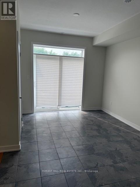 Photo 3 of 9 590 North Service Road, Hamilton ON