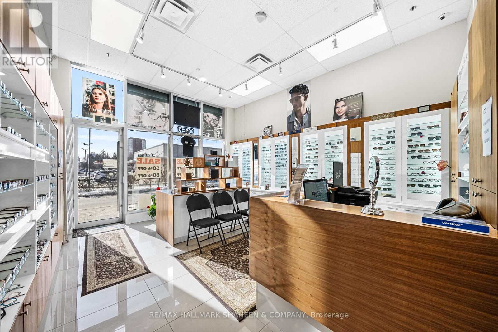 Photo 3 of B 10 9610 Yonge Street, Richmond Hill ON