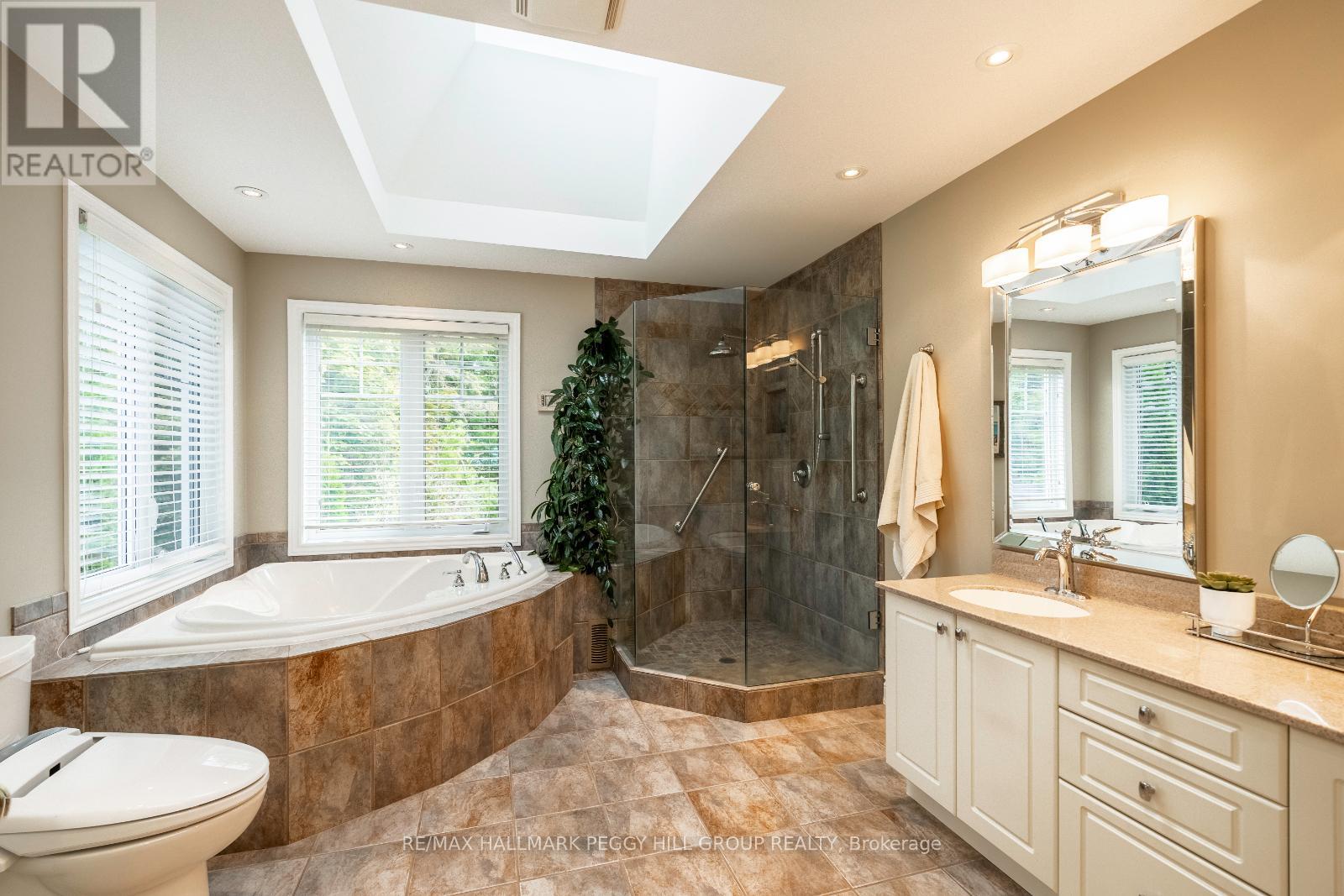 Photo 6 of 150 Collingwood Street, Barrie ON