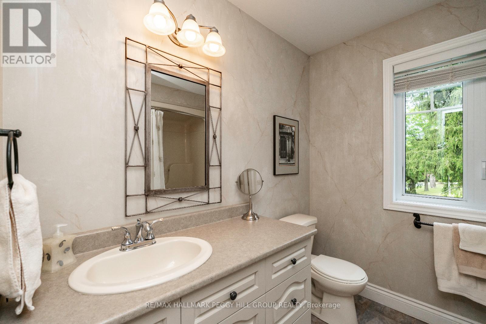 Photo 35 of 150 Collingwood Street, Barrie ON