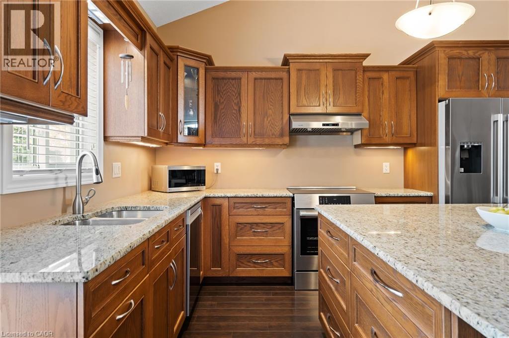 Photo 19 of 614 Quaker Road, Welland ON