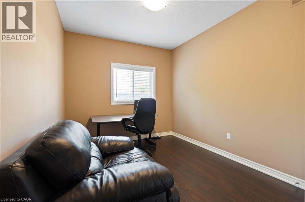 Photo 2 of 614 Quaker Road, Welland ON