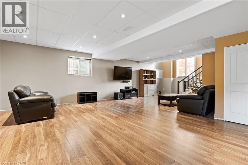 Photo 13 of 614 Quaker Road, Welland ON