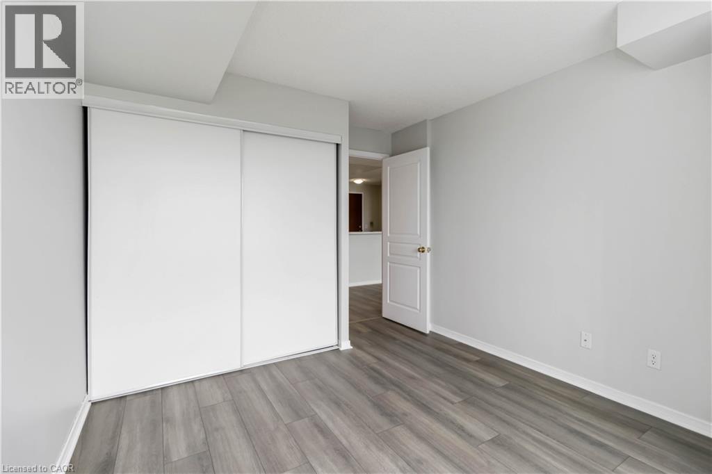 Photo 4 of 2565 Erin Centre Boulevard Unit 1213, Mississauga ON