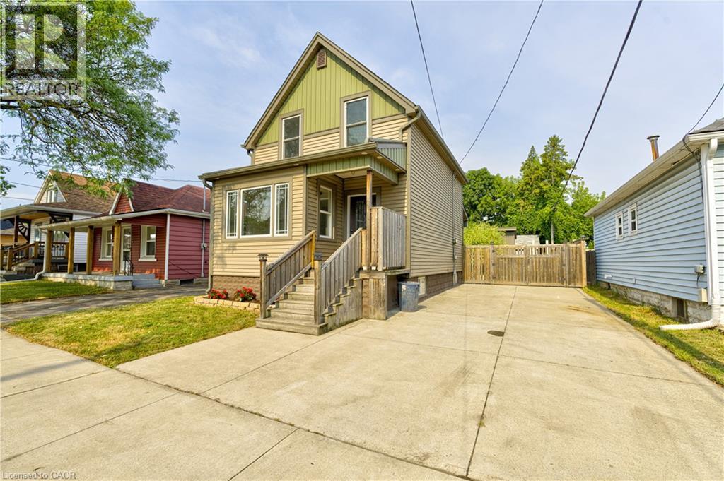 Photo 3 of 49 Harmony Avenue, Hamilton ON
