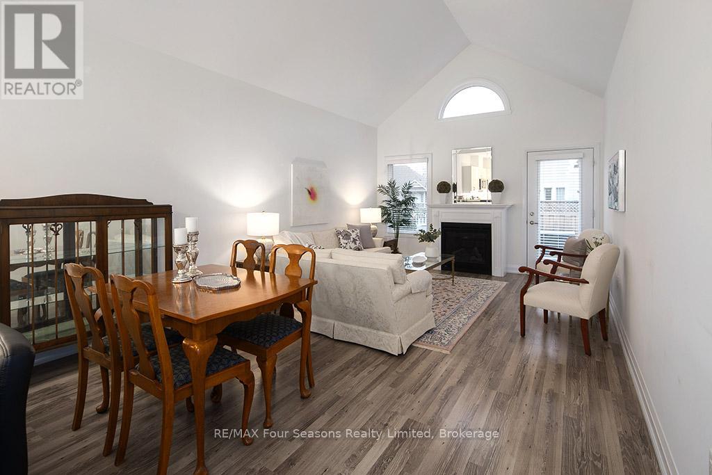 Photo 10 of 4 Sutton Lane, Collingwood ON