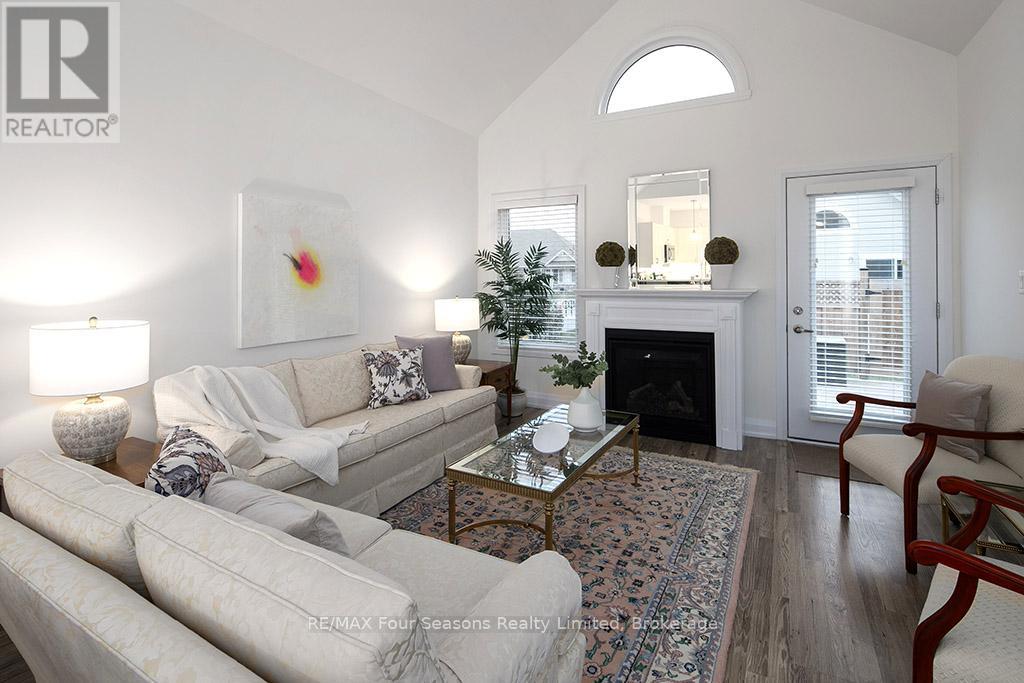 Photo 11 of 4 Sutton Lane, Collingwood ON