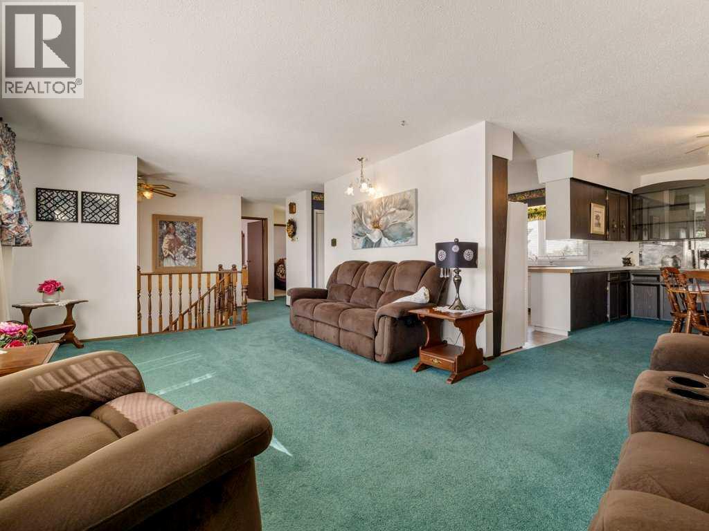 Photo 14 of 220 6 Avenue Ne, Milk River AB