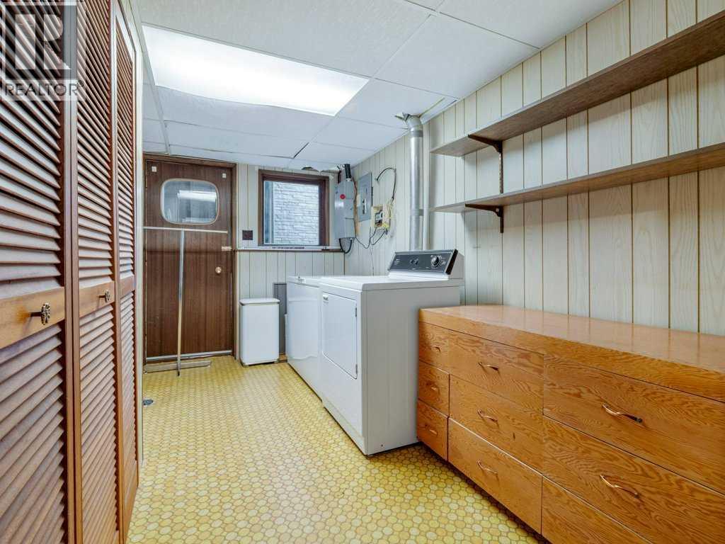 Photo 33 of 220 6 Avenue Ne, Milk River AB