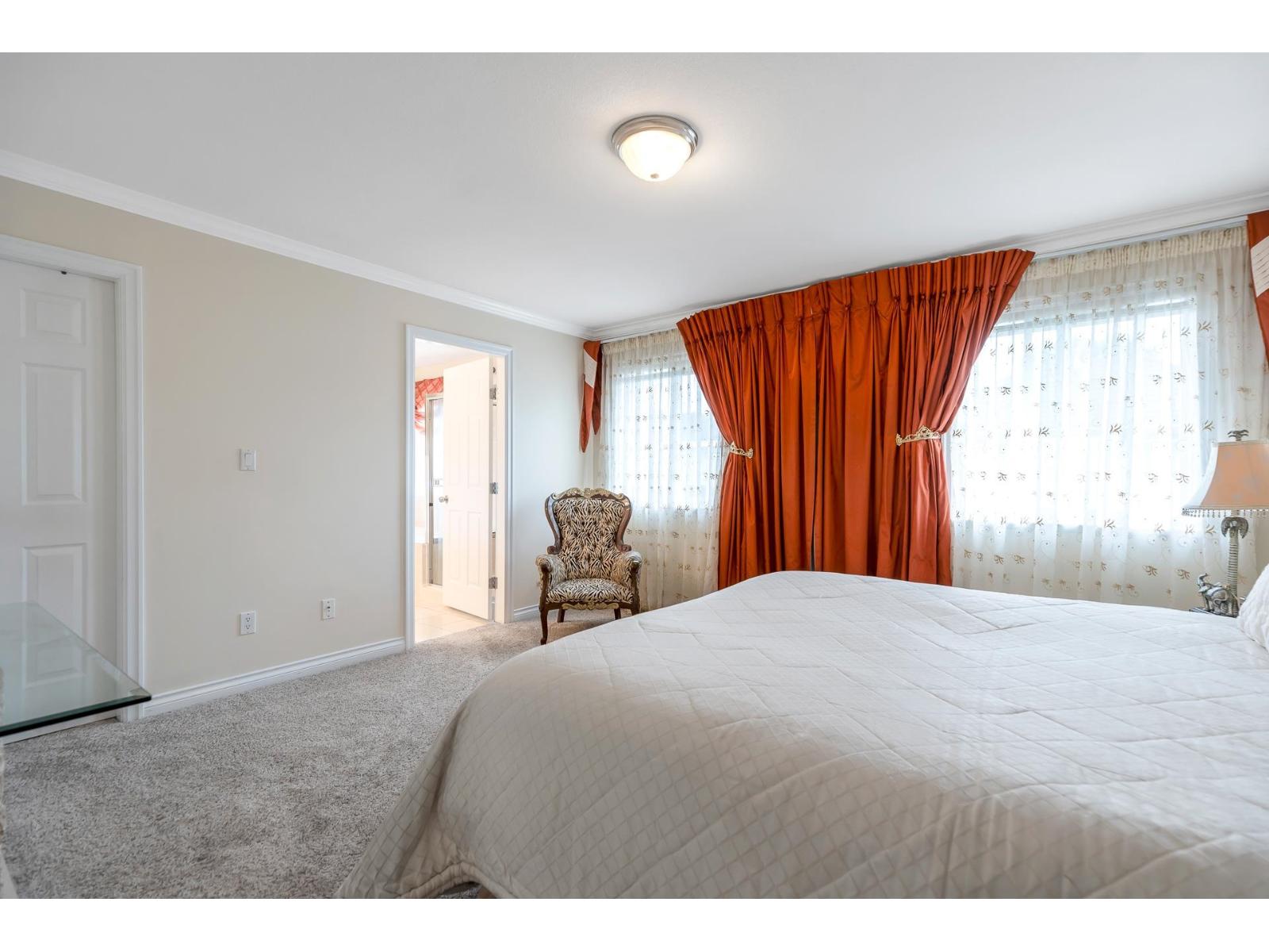 Photo 19 of 16708 64 Avenue, Surrey BC