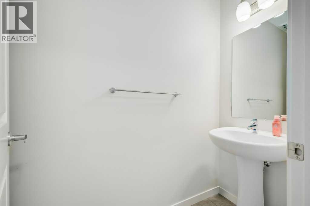 Photo 17 of 209 Buckskin Way, Cochrane AB
