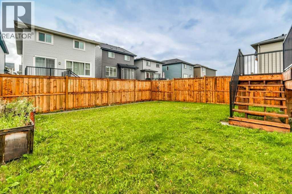 Photo 10 of 209 Buckskin Way, Cochrane AB