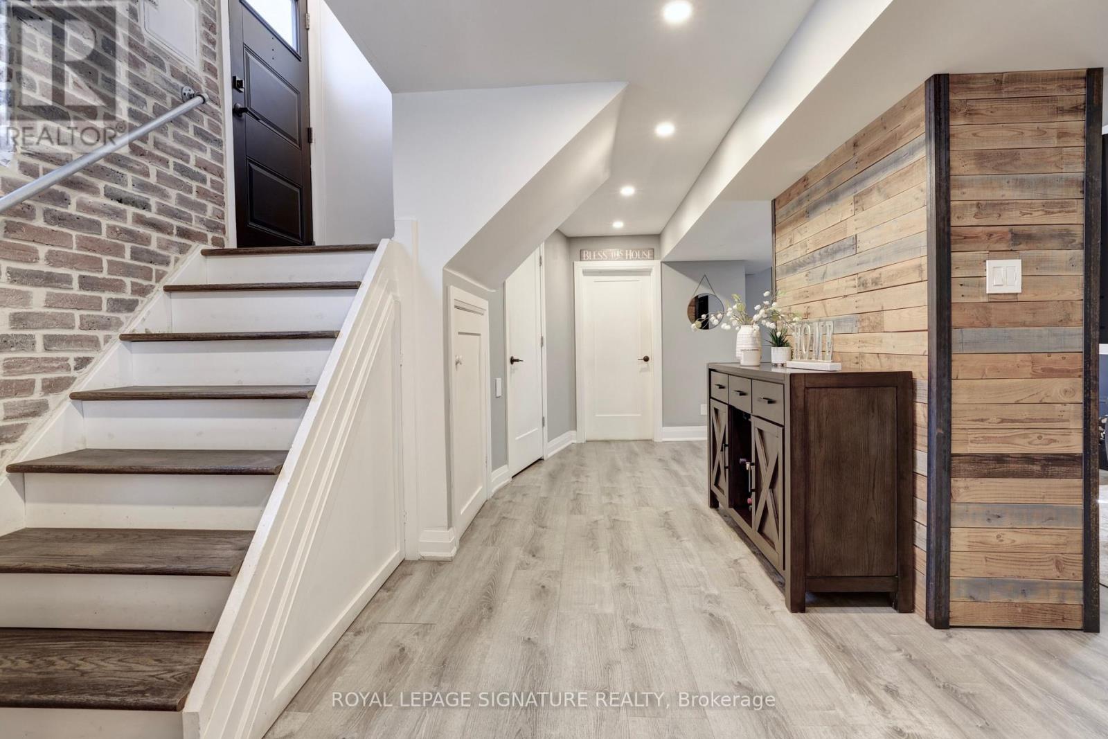 Photo 16 of 21 Harper Road, Brampton ON