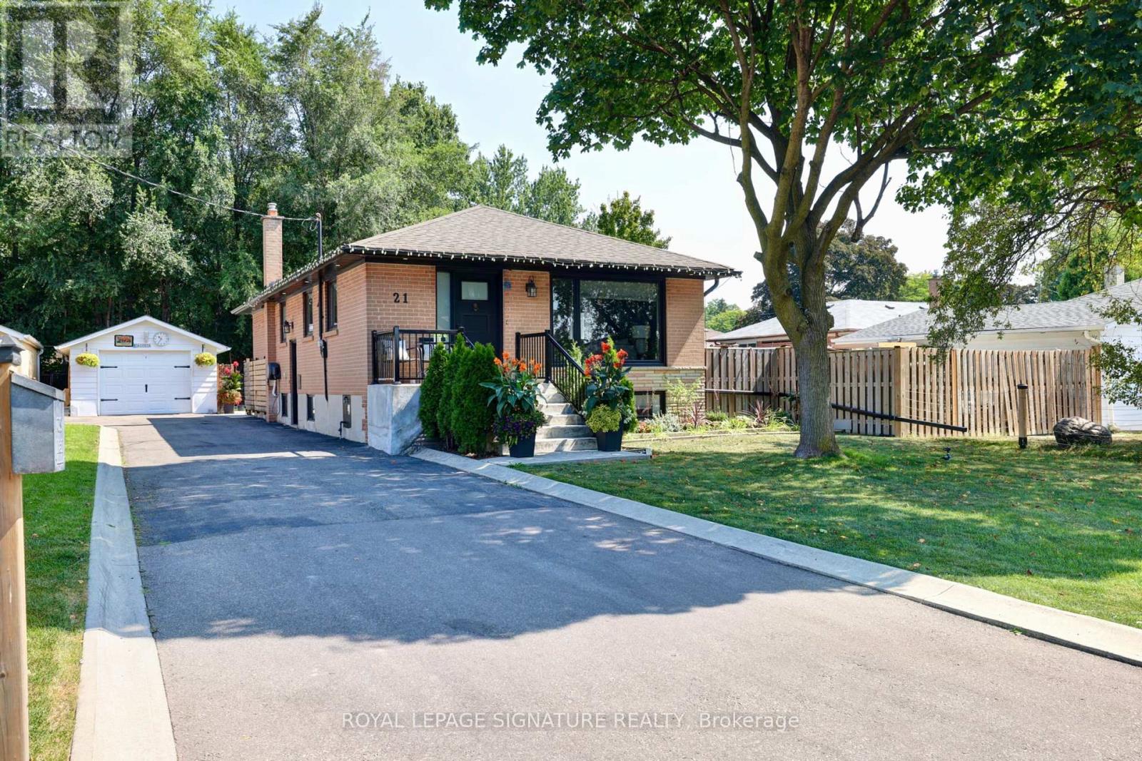Photo 2 of 21 Harper Road, Brampton ON