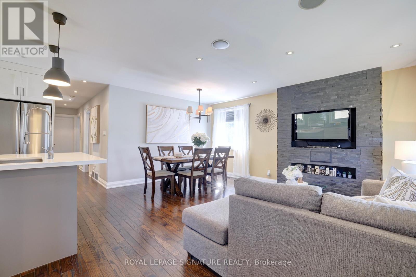 Photo 6 of 21 Harper Road, Brampton ON
