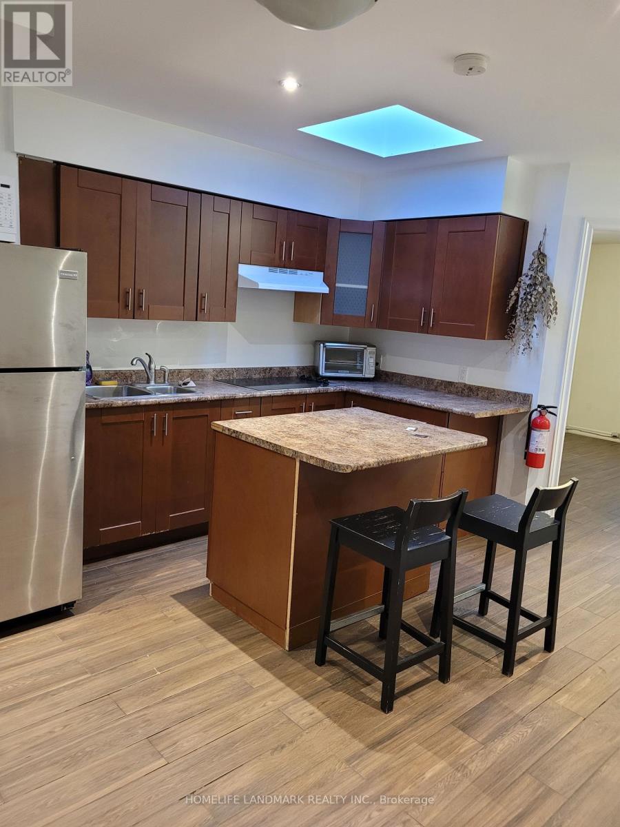 Photo 4 of 2 20 Roncesvalles Avenue, Toronto ON