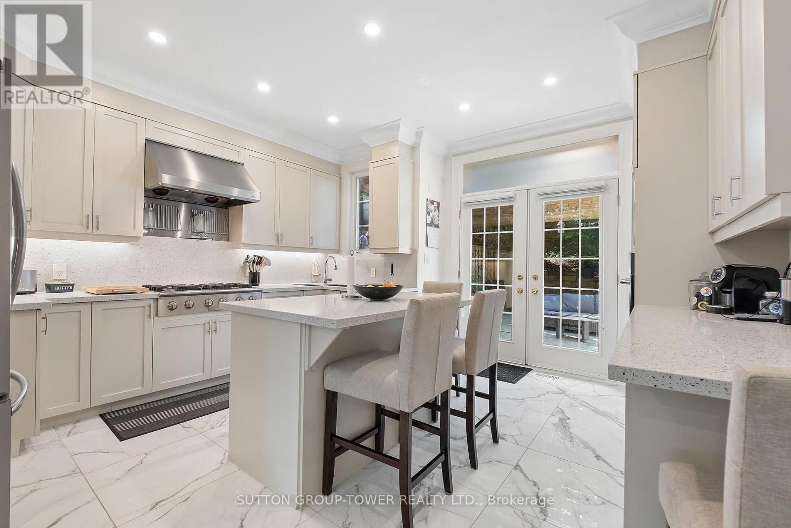 Photo 21 of 11 544 C Scarlett Road, Toronto ON