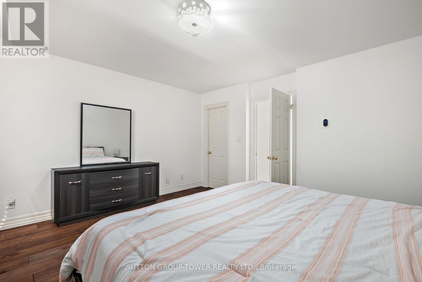 Photo 23 of 11 544 C Scarlett Road, Toronto ON