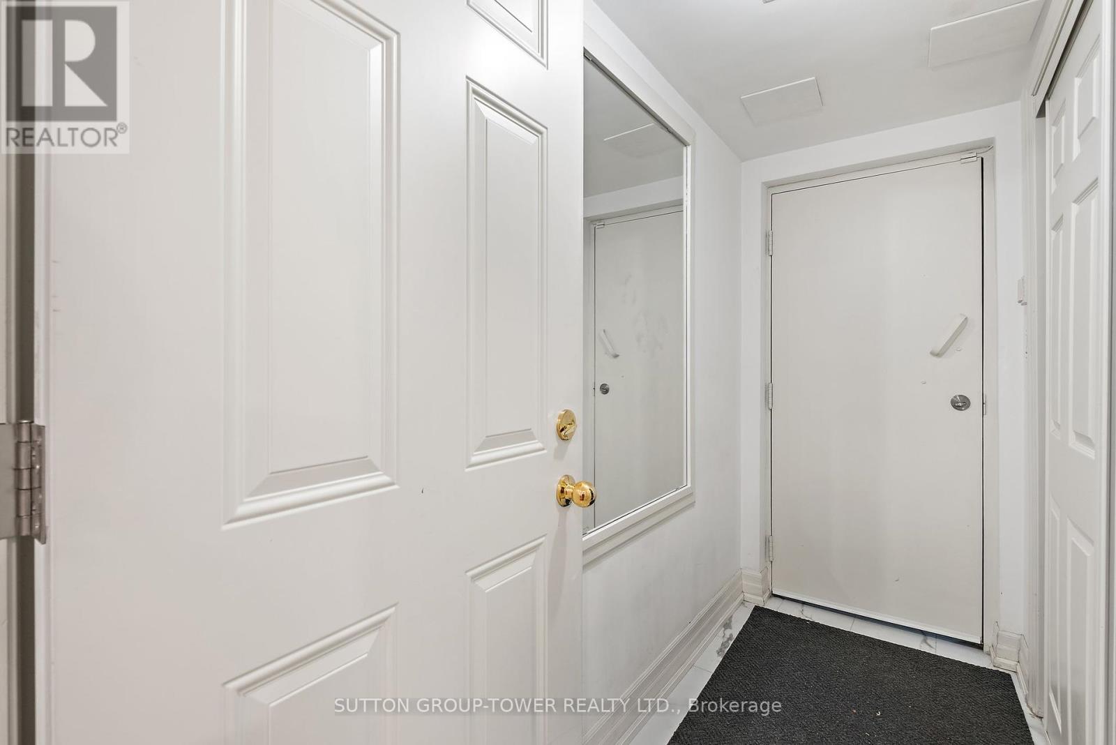Photo 33 of 11 544 C Scarlett Road, Toronto ON
