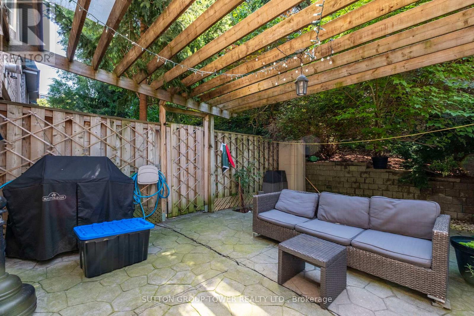 Photo 15 of 11 544 C Scarlett Road, Toronto ON