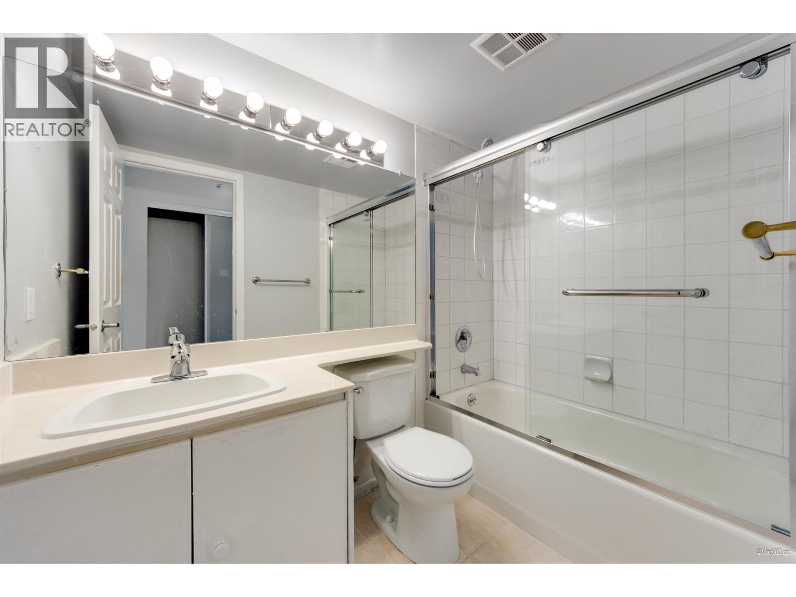 Photo 26 of 205 8246 Lansdowne Road, Richmond BC