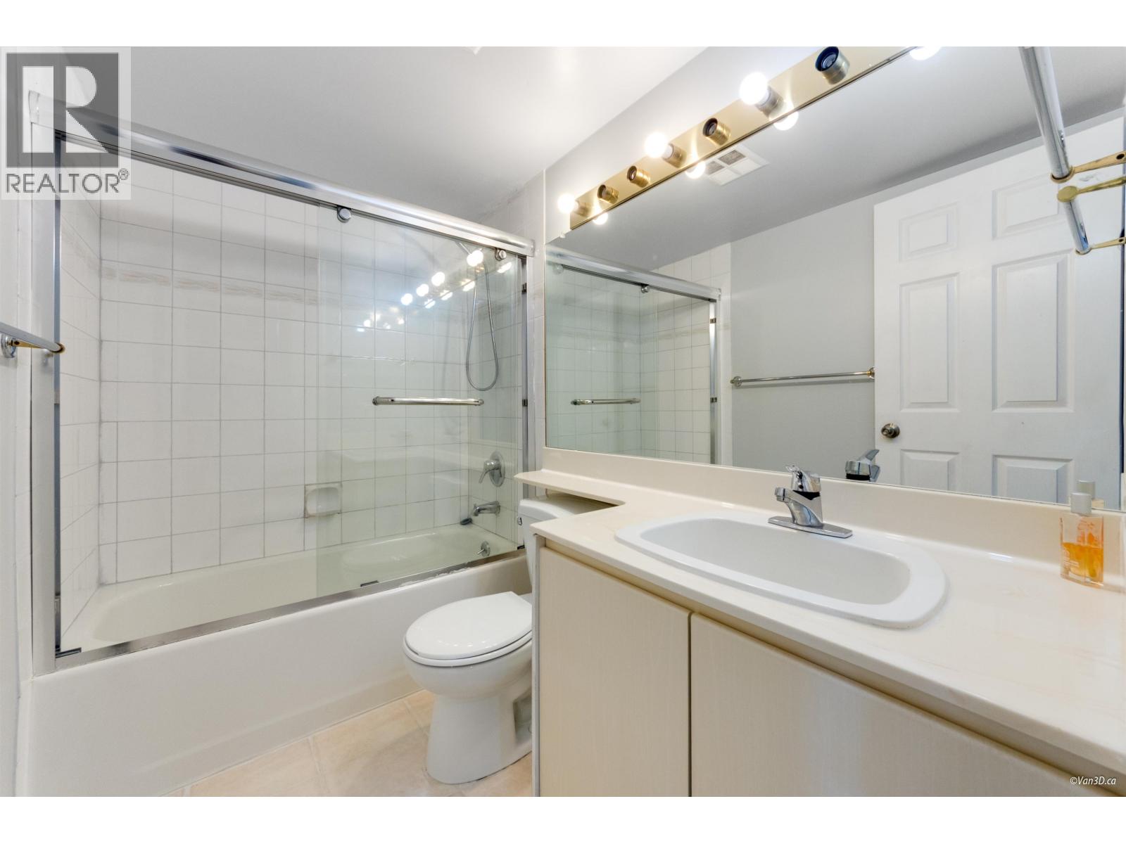 Photo 8 of 205 8246 Lansdowne Road, Richmond BC