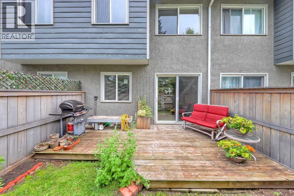 Photo 11 of 26 219 90 Avenue Se, Calgary AB