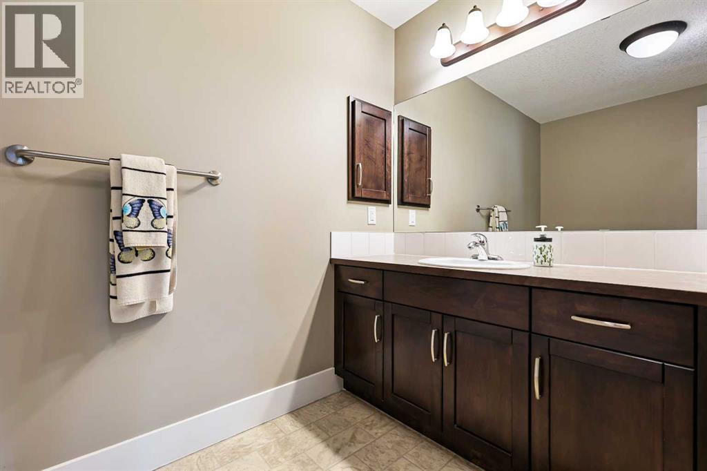 Photo 17 of 107 77 George Fox Trail, Cochrane AB
