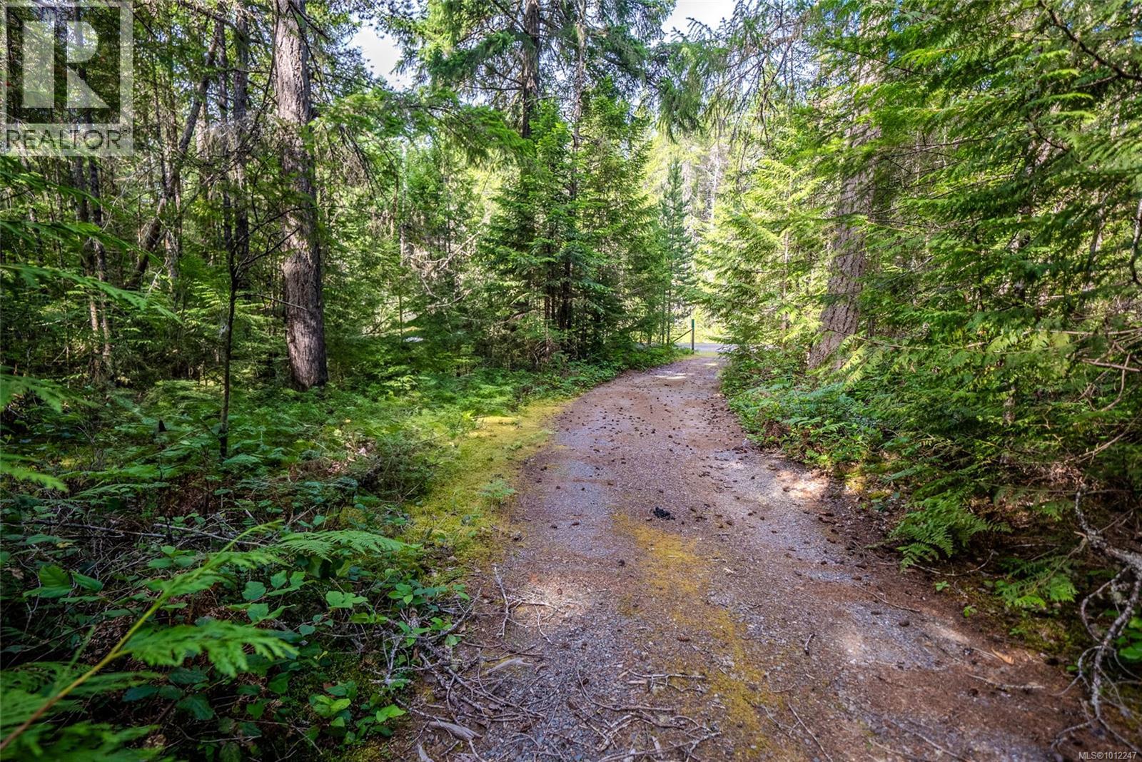 Photo 18 of 505 Baylis Rd, Qualicum Beach BC