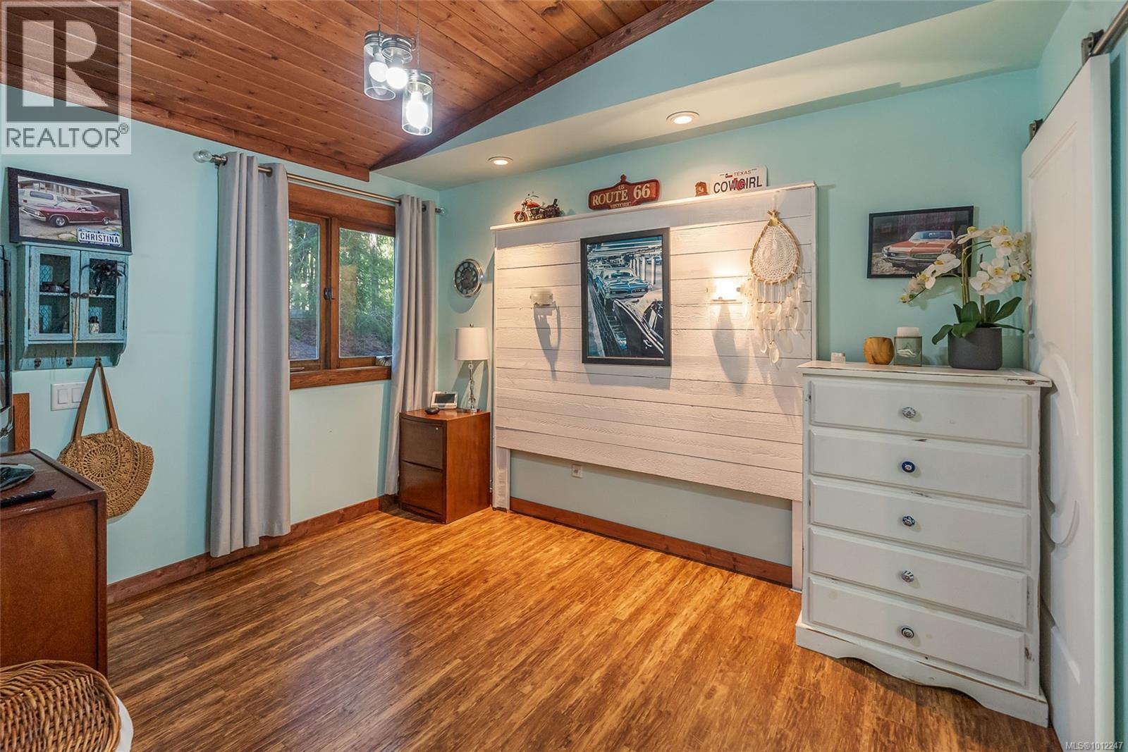 Photo 31 of 505 Baylis Rd, Qualicum Beach BC