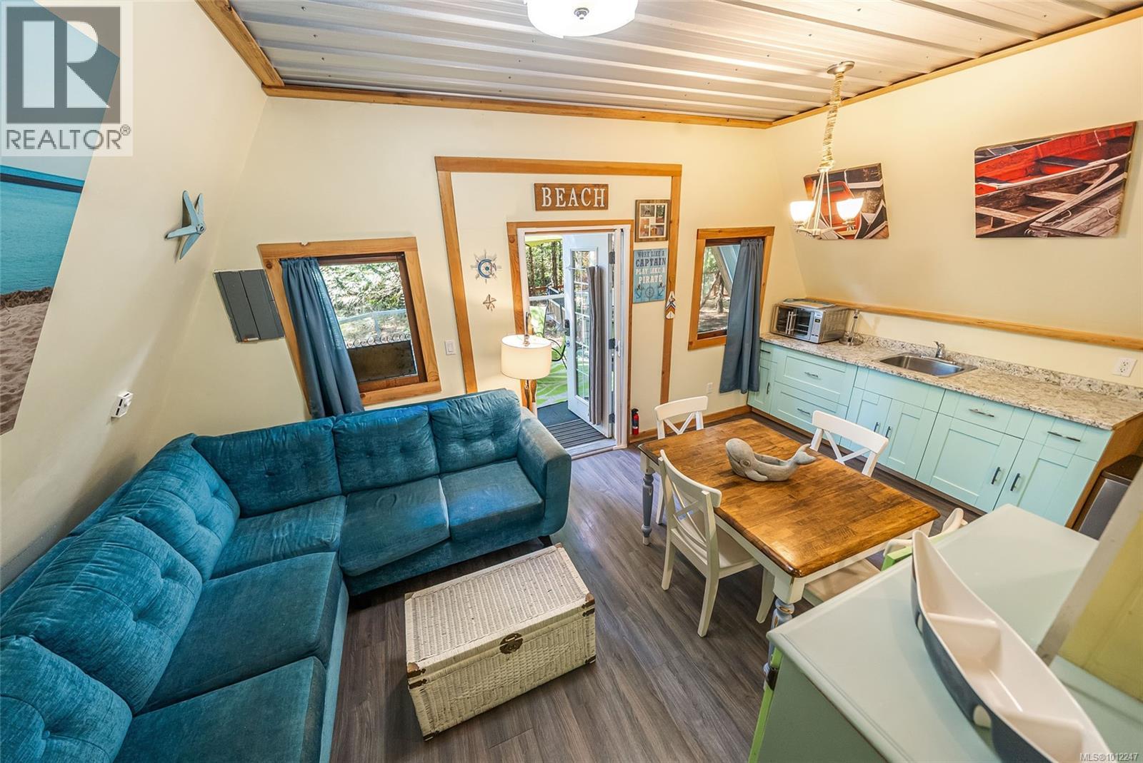 Photo 35 of 505 Baylis Rd, Qualicum Beach BC