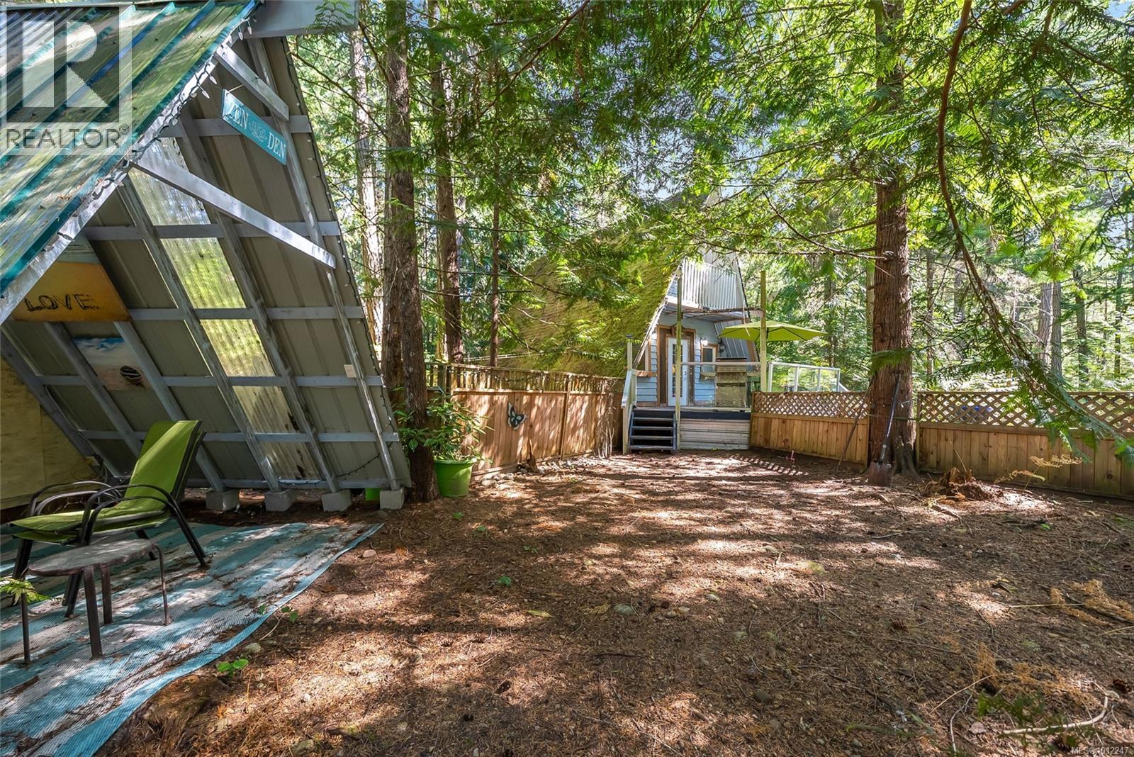Photo 23 of 505 Baylis Rd, Qualicum Beach BC