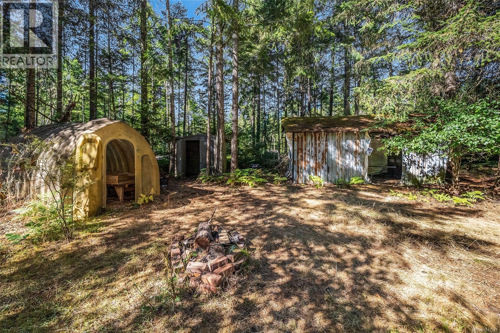 Photo 38 of 505 Baylis Rd, Qualicum Beach BC