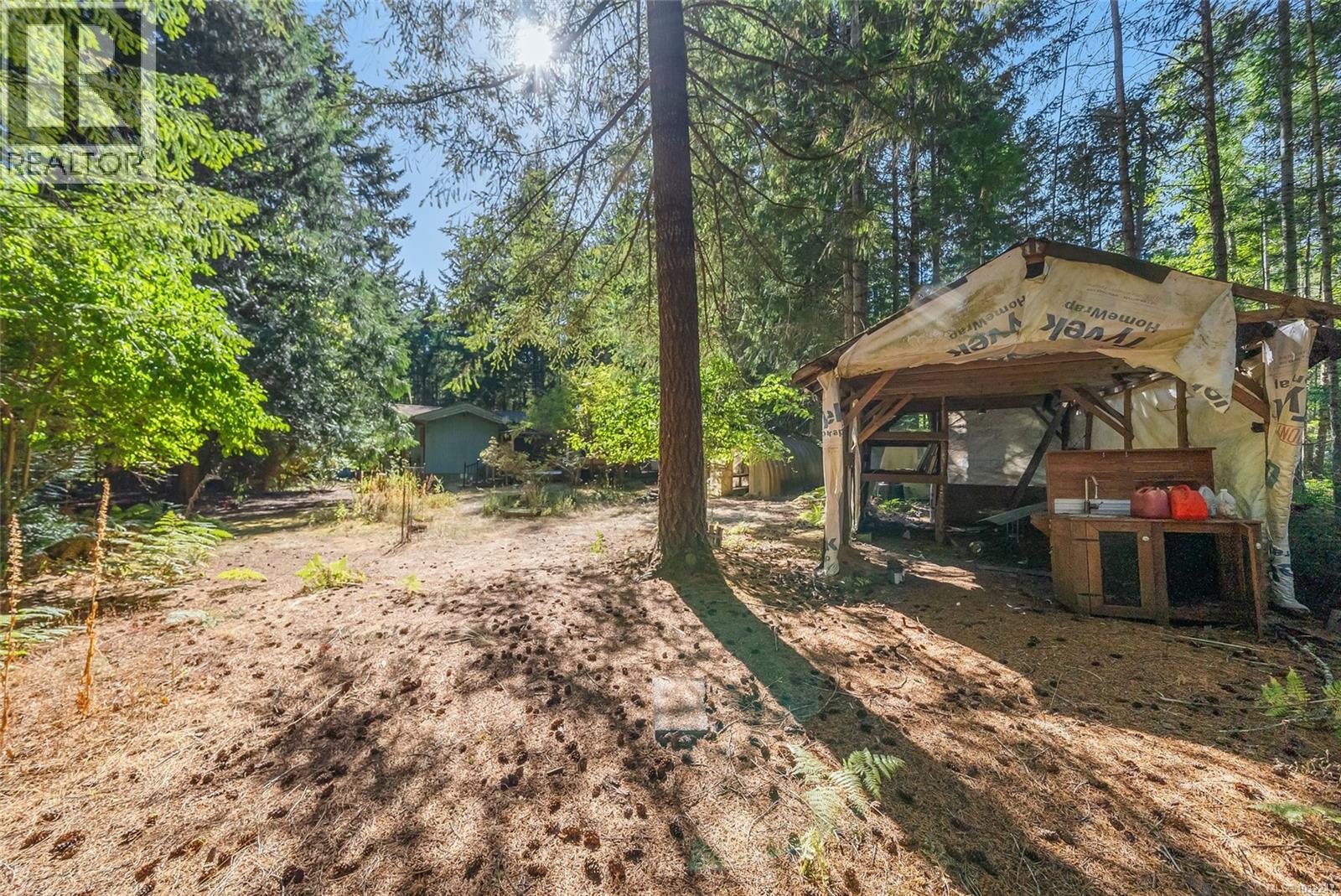 Photo 47 of 505 Baylis Rd, Qualicum Beach BC