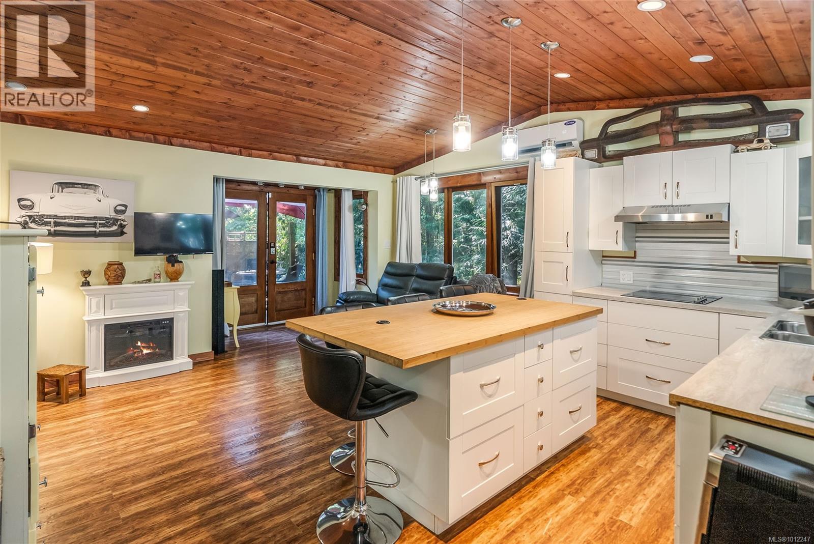 Photo 32 of 505 Baylis Rd, Qualicum Beach BC