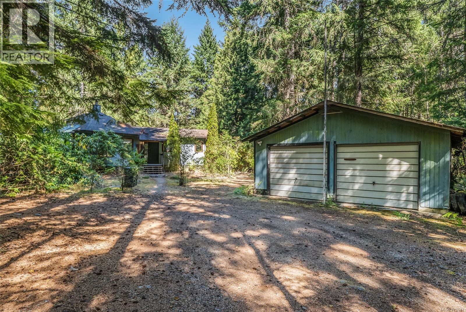 Photo 39 of 505 Baylis Rd, Qualicum Beach BC
