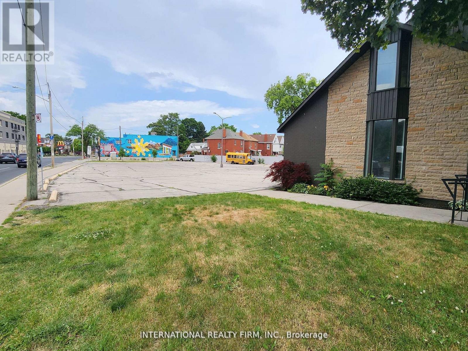 Photo 7 of 1309 King Street E, Hamilton ON