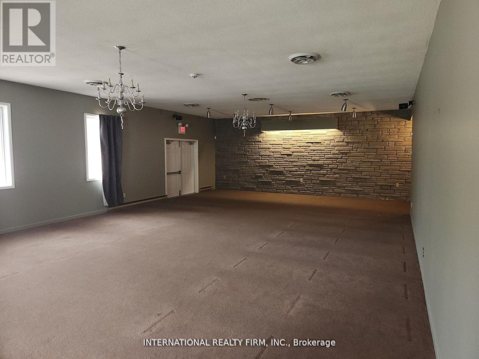 Photo 4 of 1309 King Street E, Hamilton ON