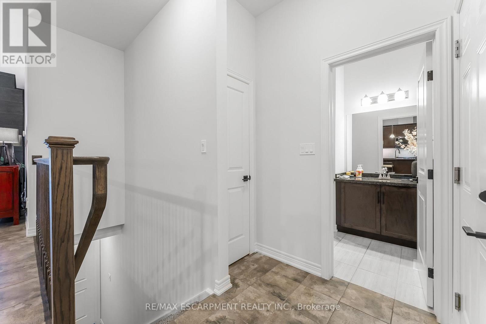 Photo 18 of 5 2848 King Street, Lincoln ON