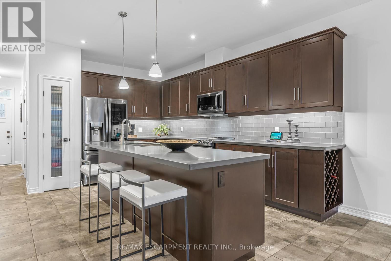 Photo 20 of 5 2848 King Street, Lincoln ON