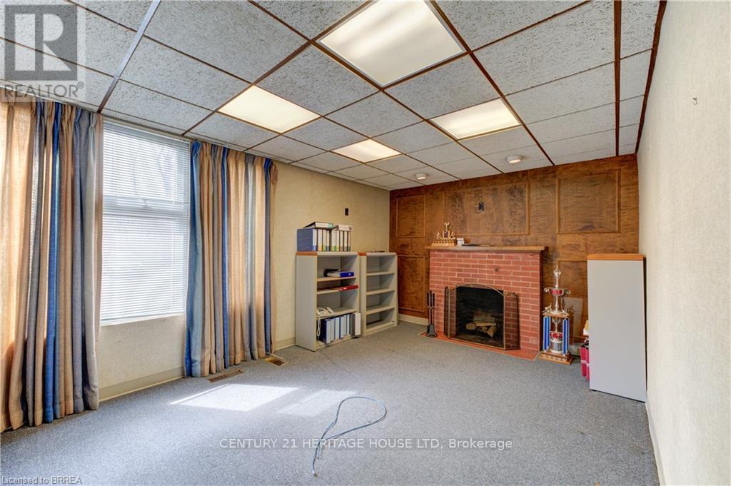 Photo 28 of 73 Chatham Street, Brantford ON