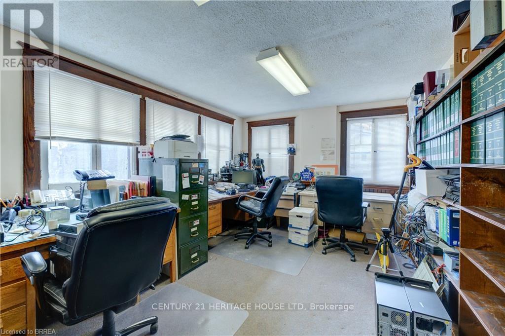 Photo 34 of 73 Chatham Street, Brantford ON