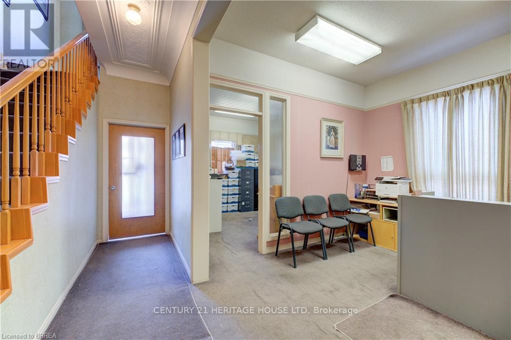 Photo 40 of 75 Chatham Street, Brant ON