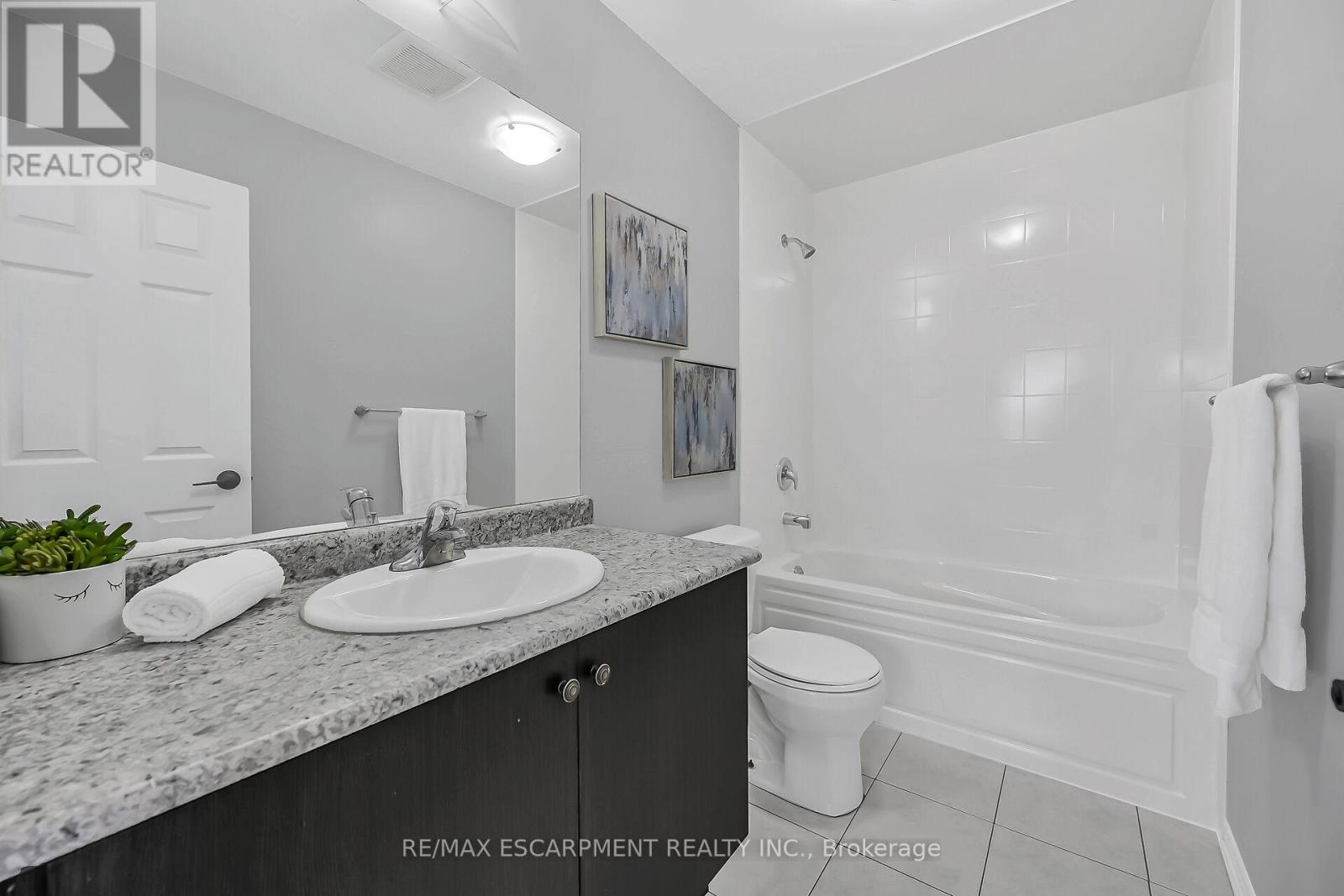 Photo 41 of 143 Thompson Road, Haldimand ON
