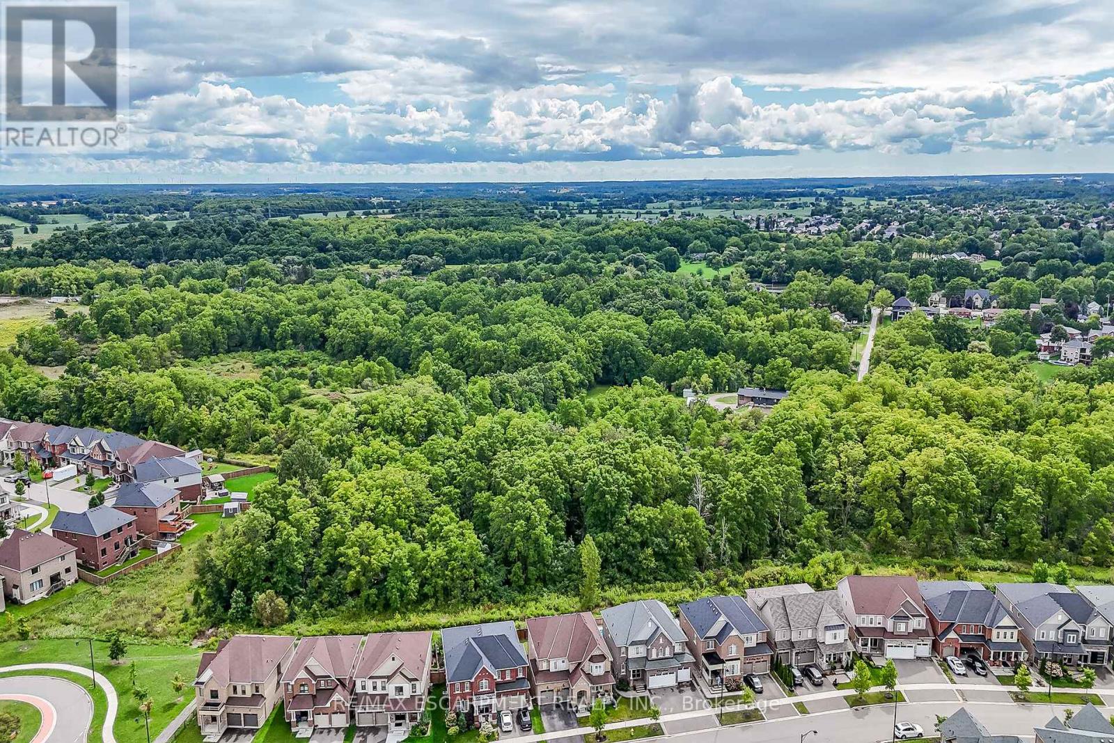 Photo 31 of 143 Thompson Road, Haldimand ON